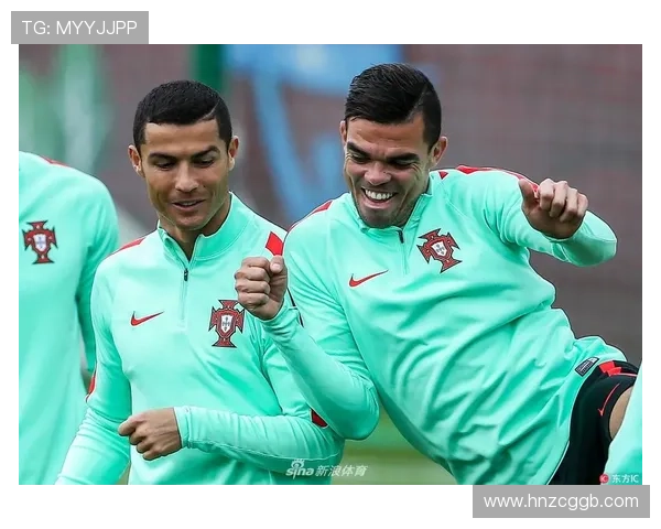 奥布拉克普维尔门多萨同场训练展示状态 奥布拉克普维尔门多萨同场训练展示状态